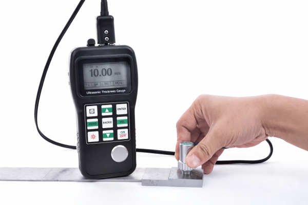 TM210Plus Ultrasonik Kalınlık Ölçüm Cihazı ( ölçüm aralığı : 0.75 mm – 300.0 mm, hassasiyet:0.01 mm)