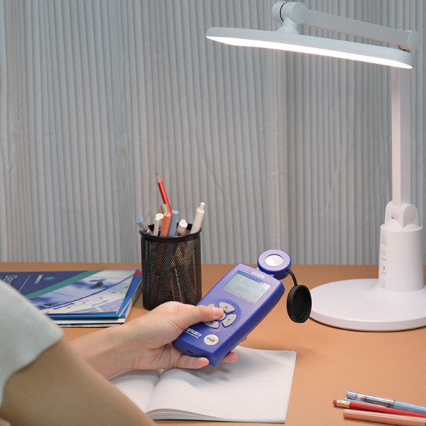 Linshang LS330 Profesyonel Spektral Lüksmetre (CRI, CCT ve Flicker Ölçümü)