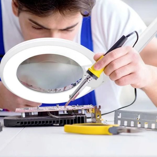 Luma Geniş Mercekli Masaya Bağlanabilir Büyüteç | Ayarlanabilir Led Işığı