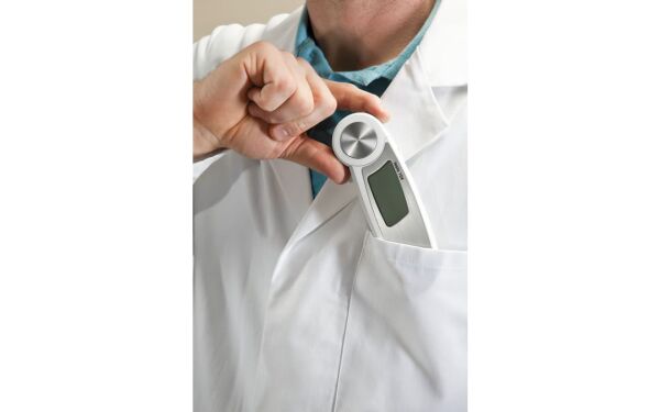 Testo 104 Su geçirmez, katlanabilir sıcaklık ölçüm cihazı