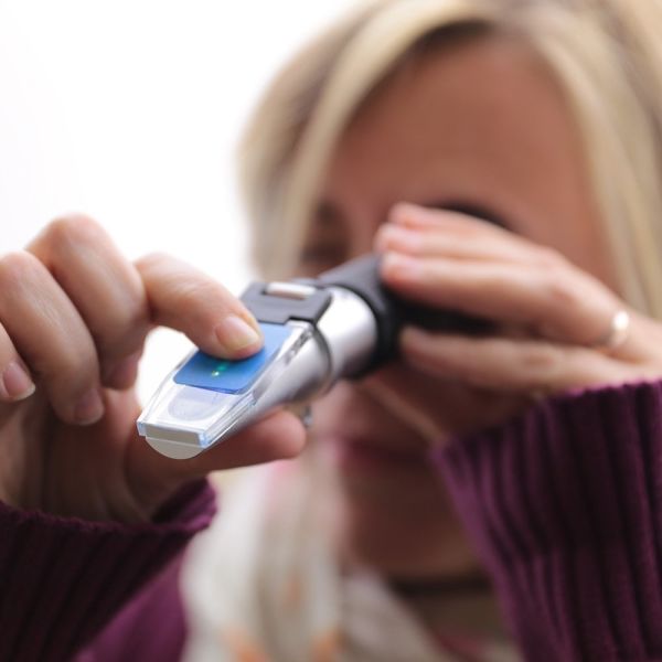 Meyve/Şeker Bazlı Ürünler için Refraktometre LED OPTIKA - % 0-20 Brix - HR-110N